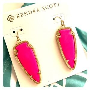 Kendra Scott Skylar Earrings in Electric Pink